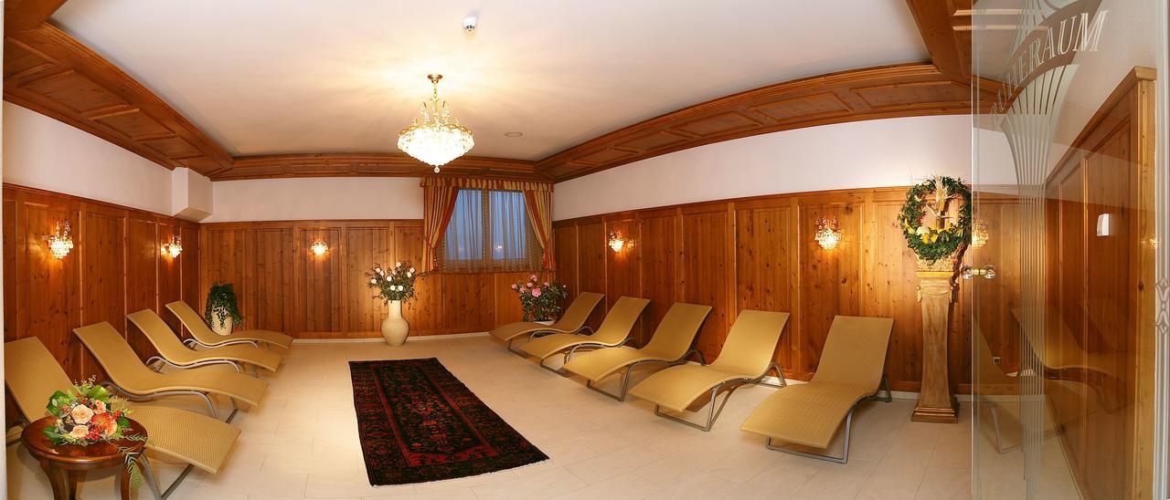 Hotel Alpenhof Kristall 4*